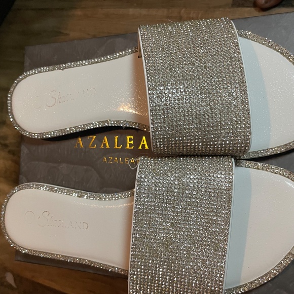 Sandals - Picture 2 of 2